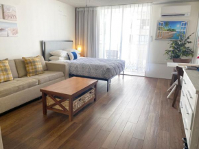 Free parking Comfy central Waikiki